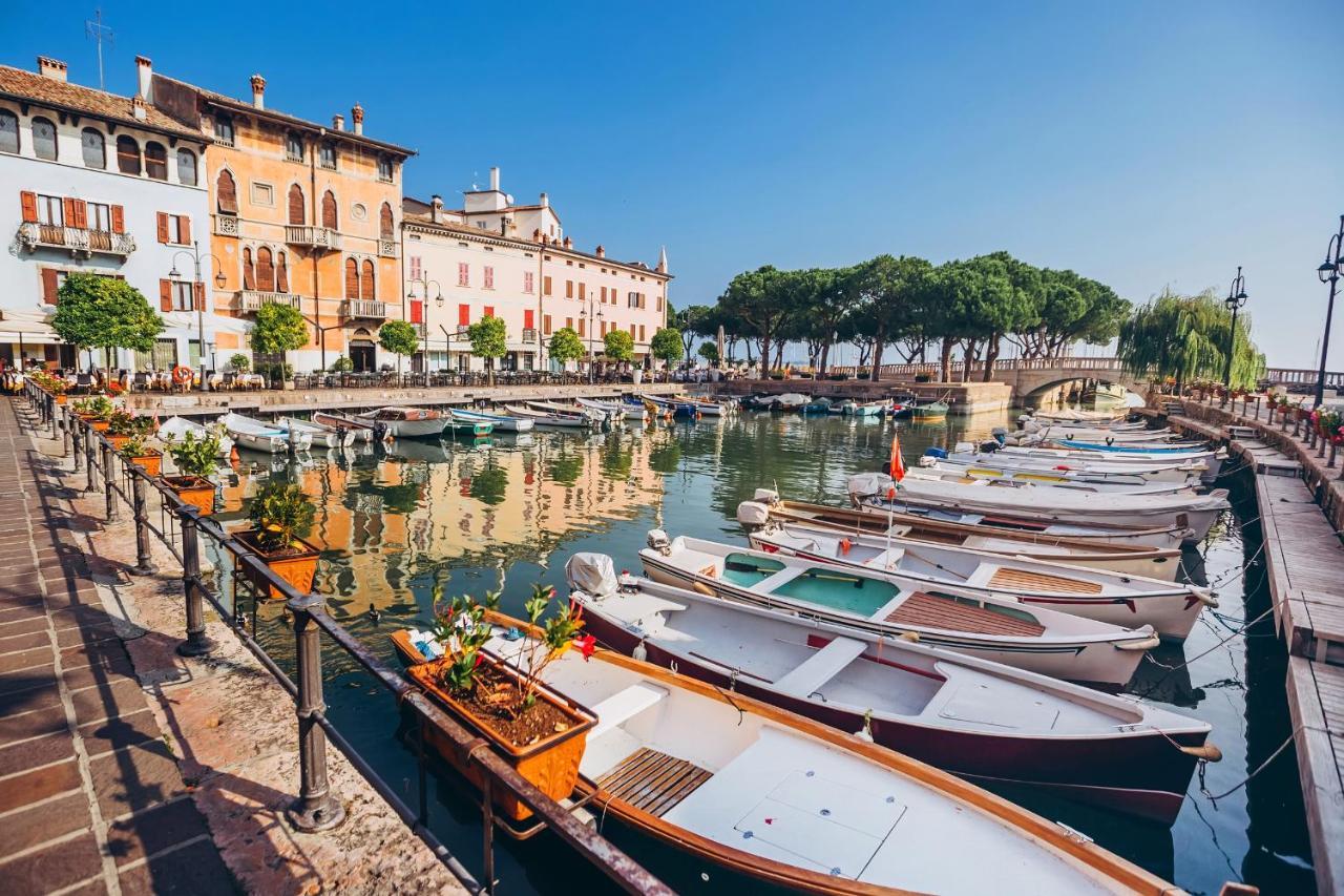 Villa Fiorita Apartments - Happy Rentals Sirmione Exterior photo